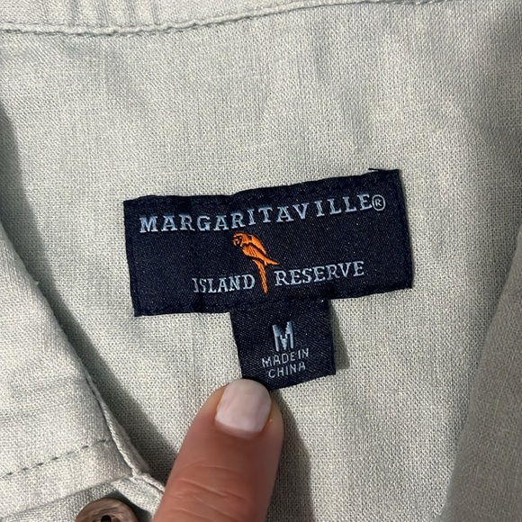 Margaritaville Linen Blend Button Down Size Medium - Picture 7 of 10